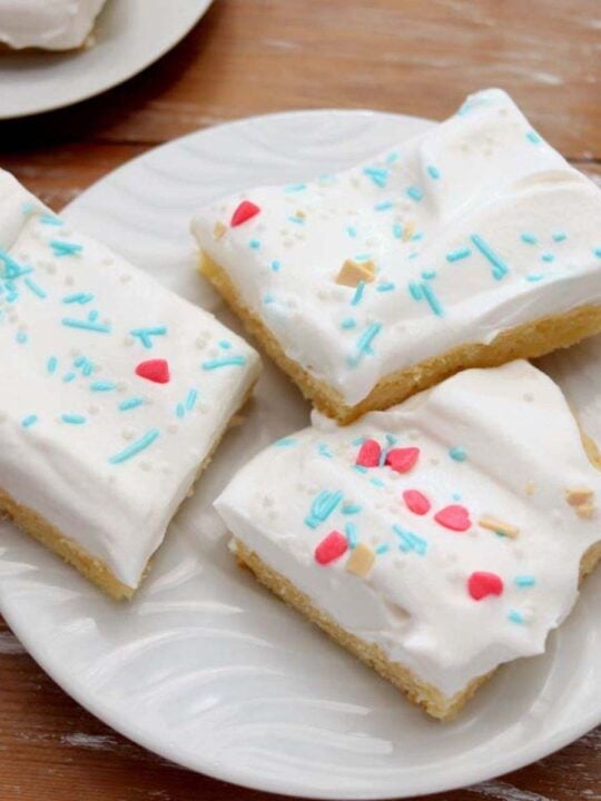 Christmas sugar cookie bars thumbnail picture.