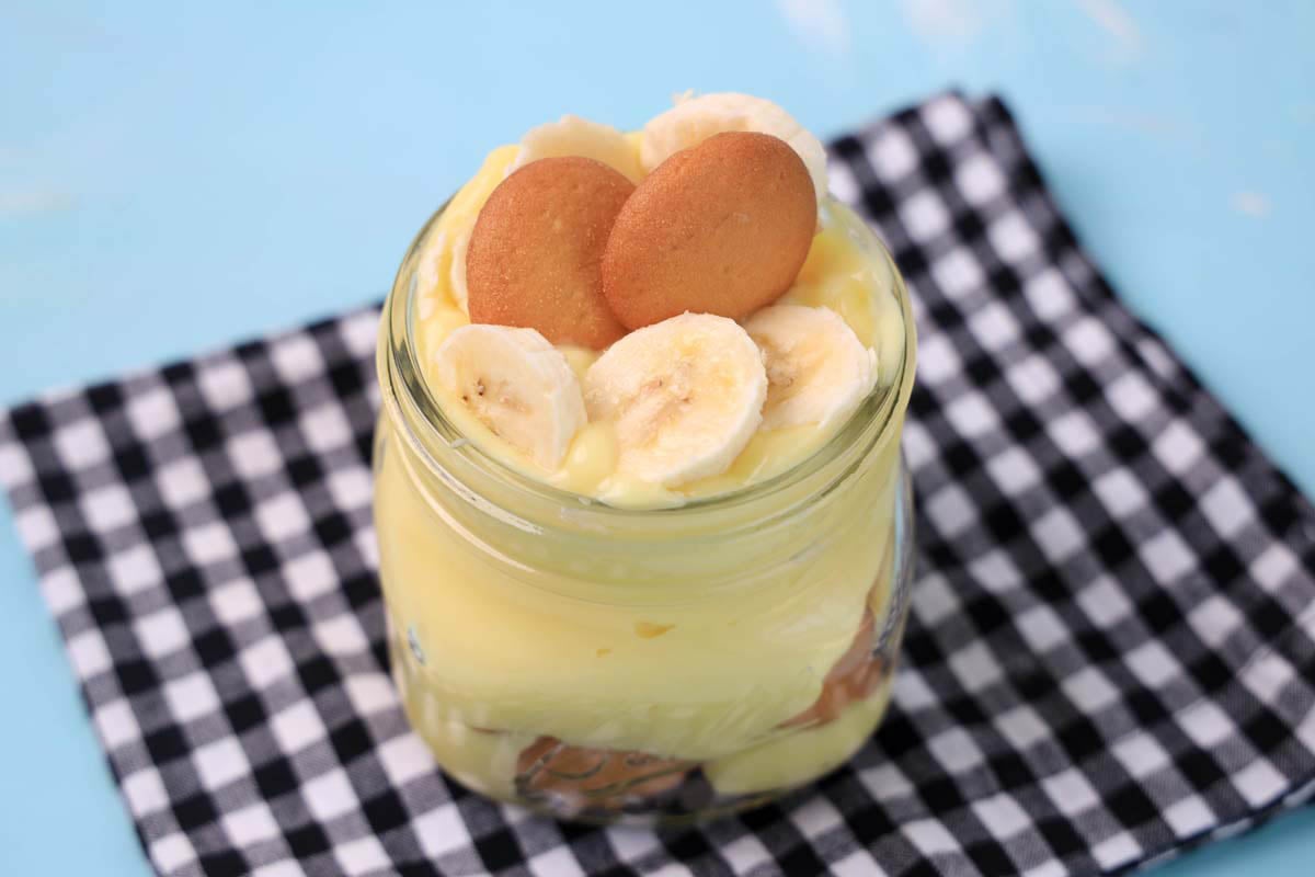 banana pudding in a jar.