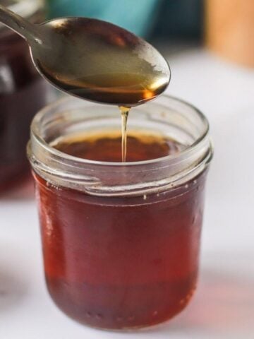 brown sugar simple syrup thumbnail picture.
