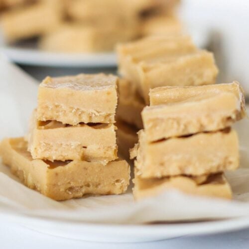 two ingredient peanut butter fudge thumbnail picture.